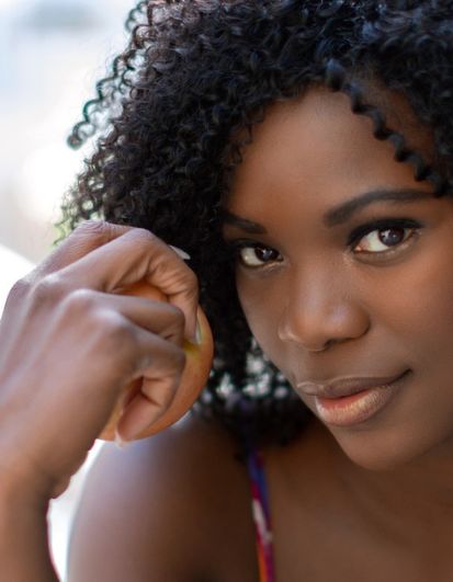 Parlons d'émotions - femme exprimant ses émotions